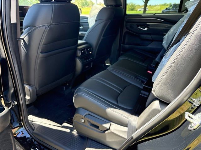 New 2026 Honda Pilot Touring image 15