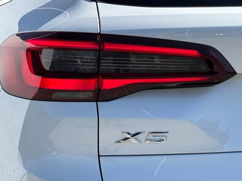 Used 2022 BMW X5 xDrive40i w/ Premium Package AWD/4WD image 26