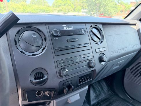 Used 2011 Ford F250 XL RWD image 15