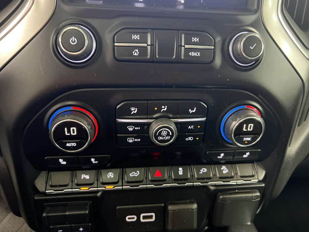 Used 2019 Chevrolet Silverado 1500 RST AWD/4WD image 16