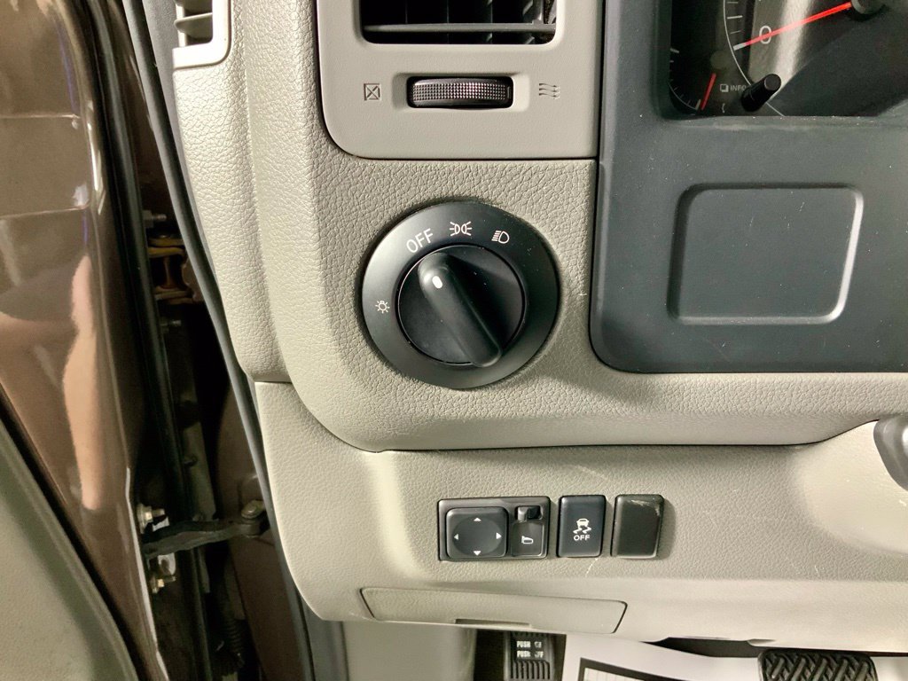 Used 2012 Nissan NV 3500 SV w/ Technology Pkg RWD image 23