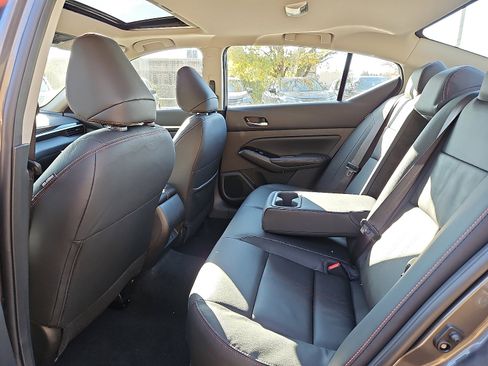 New 2025 Nissan Altima 2.5 SR image 8