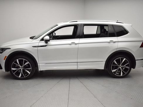 Used 2024 Volkswagen Tiguan SEL R-Line AWD/4WD image 8