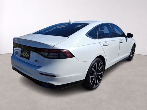 Used 2024 Honda Accord Touring image 7