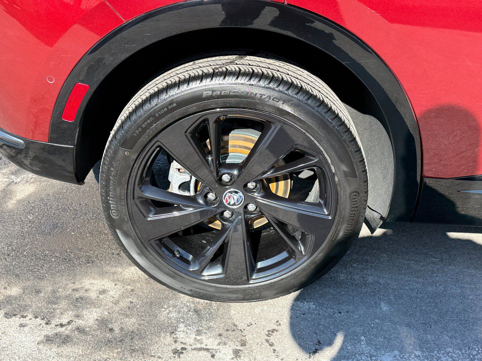 Certified 2022 Buick Envision Essence w/ Technology Package II FWD image 11