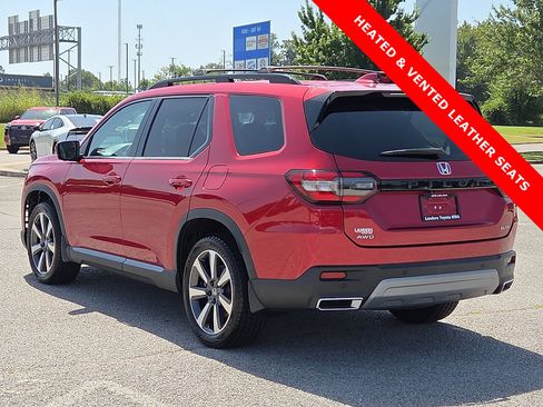 Used 2023 Honda Pilot Elite image 4