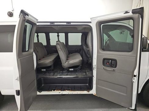 Used 2017 Chevrolet Express 3500 LT w/ LT Preferred Equipment Group RWD image 26