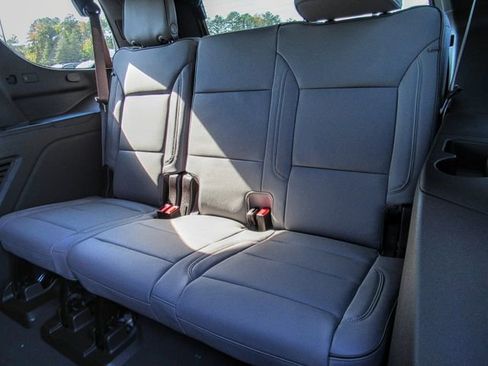 New 2026 GMC Yukon Elevation image 17