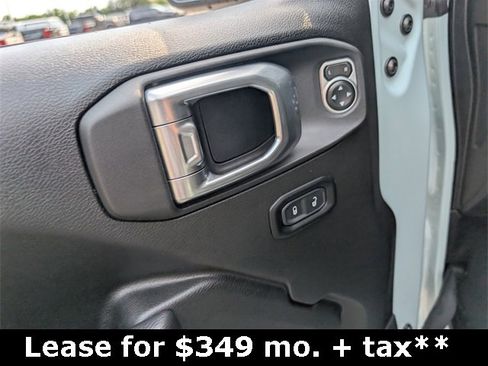 Used 2024 Jeep Wrangler Unlimited Rubicon w/ Convenience Group image 17