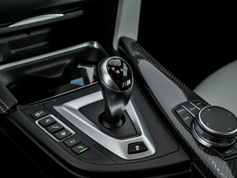 Used 2020 BMW M4 Convertible w/ Competition Package image 40