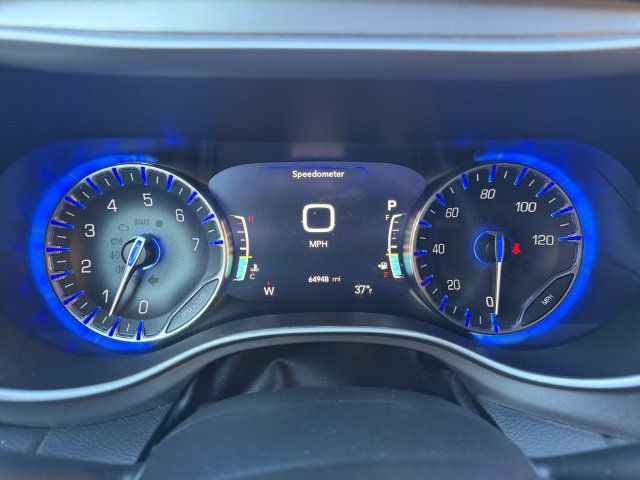 Used 2020 Chrysler Pacifica Touring-L Plus w/ Advanced Safetytec Group FWD image 14