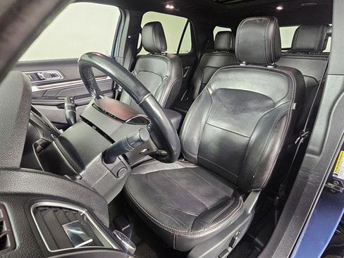 Used 2018 Ford Explorer Limited w/ Equipment Group 301A image 29
