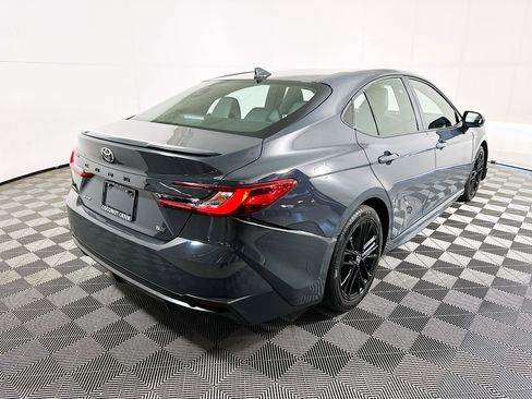 Used 2025 Toyota Camry SE FWD image 2