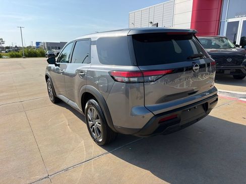 Used 2026 Nissan Pathfinder S AWD/4WD image 3