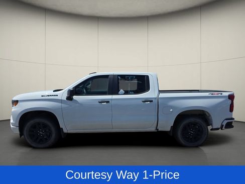Used 2022 Chevrolet Silverado 1500 Custom w/ LPO, Dark Essentials Package AWD/4WD image 5