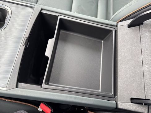 Used 2024 GMC Acadia AT4 w/ Super Cruise Package image 42