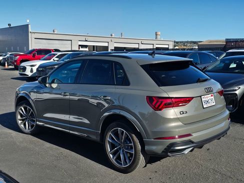 Used 2022 Audi Q3 2.0T Premium w/ Black Optic Sport Package image 3