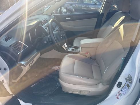 Used 2016 Subaru Outback 2.5i Limited image 9