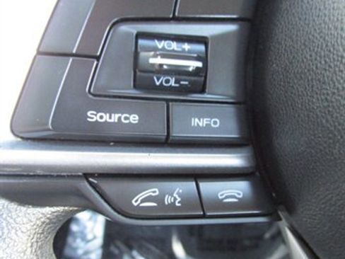Used 2019 Subaru Crosstrek 2.0i AWD/4WD image 20