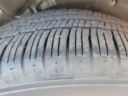 Used 2024 Toyota Sienna XLE image 30