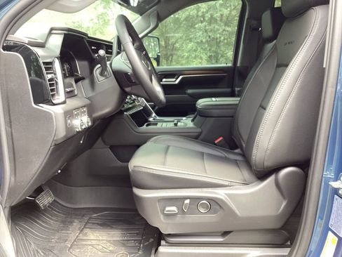 New 2026 GMC Sierra 2500 Denali w/ Denali Reserve Package AWD/4WD image 16