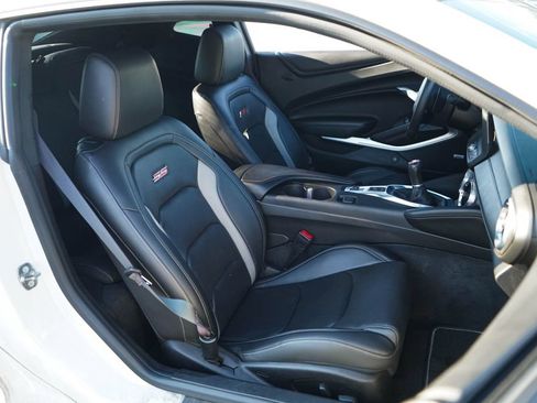 Used 2017 Chevrolet Camaro SS RWD image 14