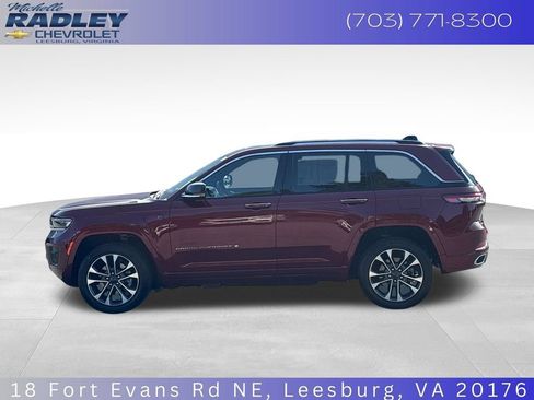 Used 2023 Jeep Grand Cherokee Overland AWD/4WD image 2