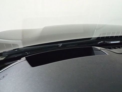 New 2025 Lincoln Corsair Reserve w/ Equipment Group 202A image 22