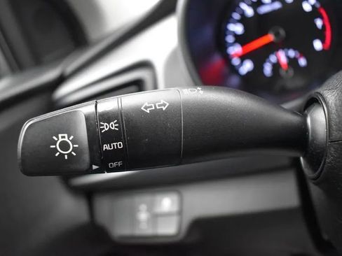 Used 2023 Kia Rio S image 24