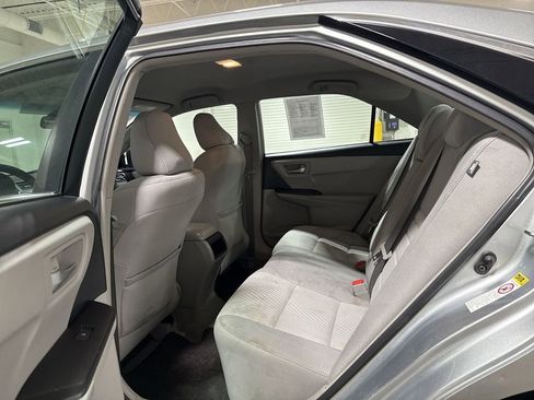 Used 2017 Toyota Camry LE FWD image 22