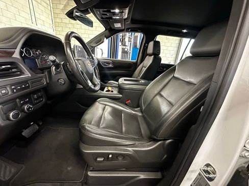 Used 2021 Chevrolet Tahoe LT w/ LT Signature Package RWD image 5