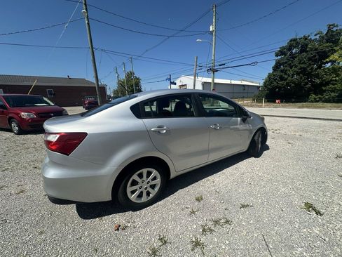 Used 2016 Kia Rio LX FWD image 6
