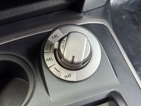 Used 2018 Toyota 4Runner Limited AWD/4WD image 30