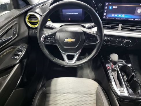 Used 2024 Chevrolet Trax LT w/ Driver Confidence Package FWD image 25