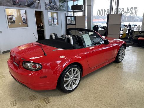 Used 2006 MAZDA MX-5 Miata Grand Touring w/ Premium Pkg image 7