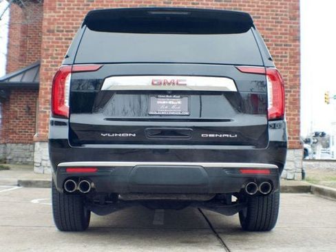 Used 2023 GMC Yukon Denali image 6