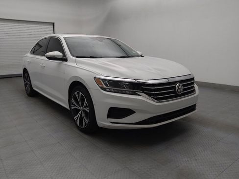 Used 2020 Volkswagen Passat 2.0T SEL FWD image 13