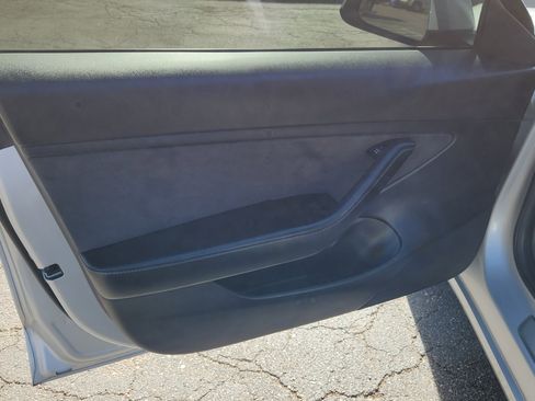 Used 2018 Tesla Model 3 Long Range image 23