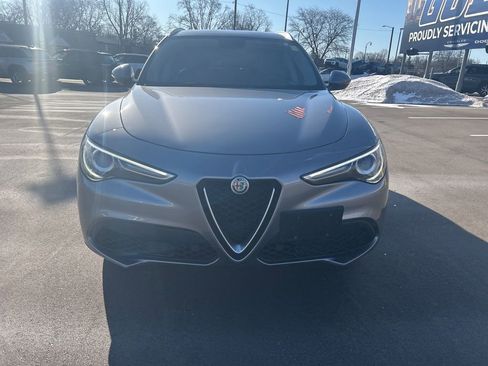 Used 2018 Alfa Romeo Stelvio Ti image 2