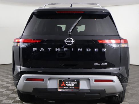 Used 2023 Nissan Pathfinder SL image 13
