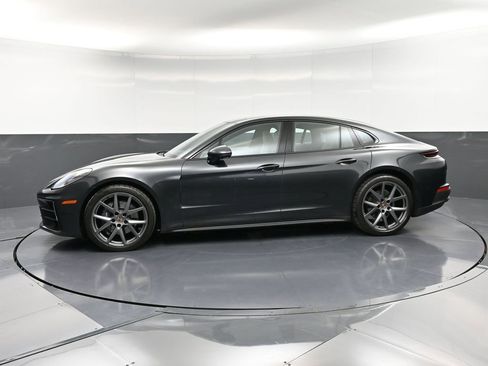 Certified 2024 Porsche Panamera 4 image 2
