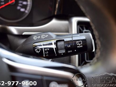 Used 2021 Kia Sorento S w/ Panoramic Sunroof Package AWD/4WD image 24