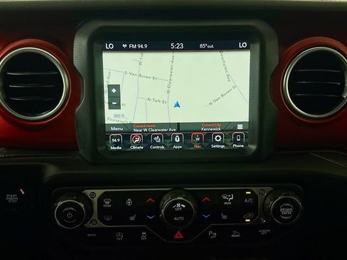 Used 2020 Jeep Gladiator Rubicon AWD/4WD image 16