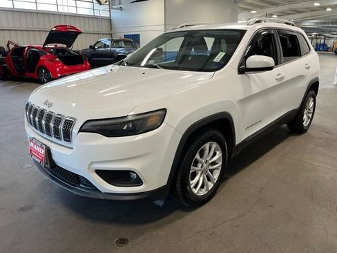 Used 2019 Jeep Cherokee Latitude w/ Popular Appearance Group FWD image 7