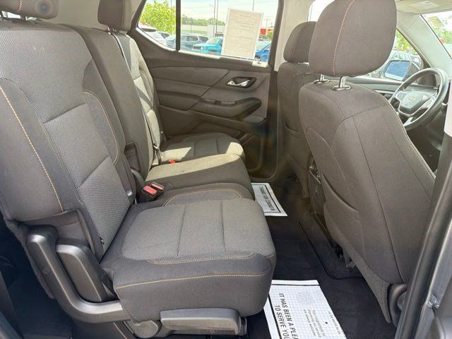 Used 2021 Chevrolet Traverse LS AWD/4WD image 18