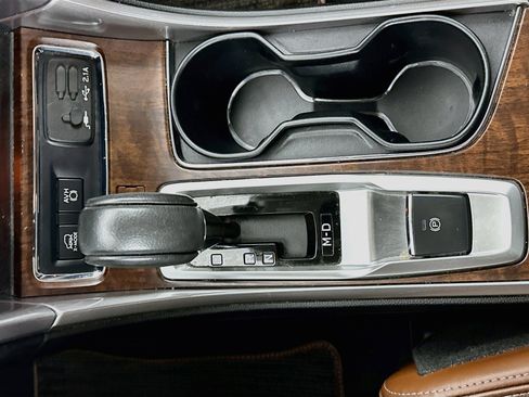 Used 2019 Subaru Ascent Touring AWD/4WD image 24