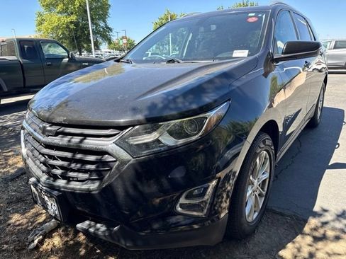 Used 2018 Chevrolet Equinox LT w/ Sun & Infotainment Package FWD image 1