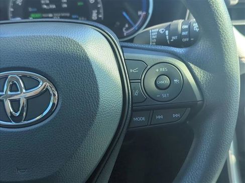 Used 2025 Toyota RAV4 XLE AWD/4WD image 20