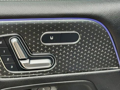 Certified 2024 Mercedes-Benz GLB 250 4MATIC image 18