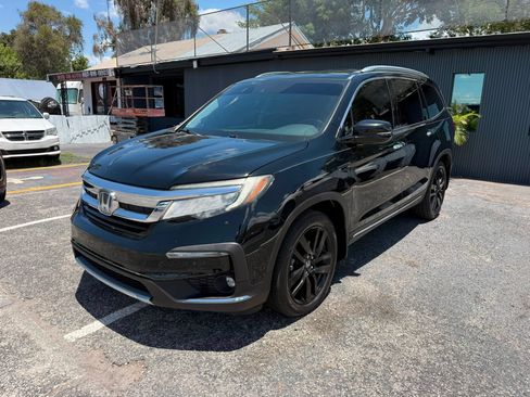 Used 2019 Honda Pilot Touring image 1